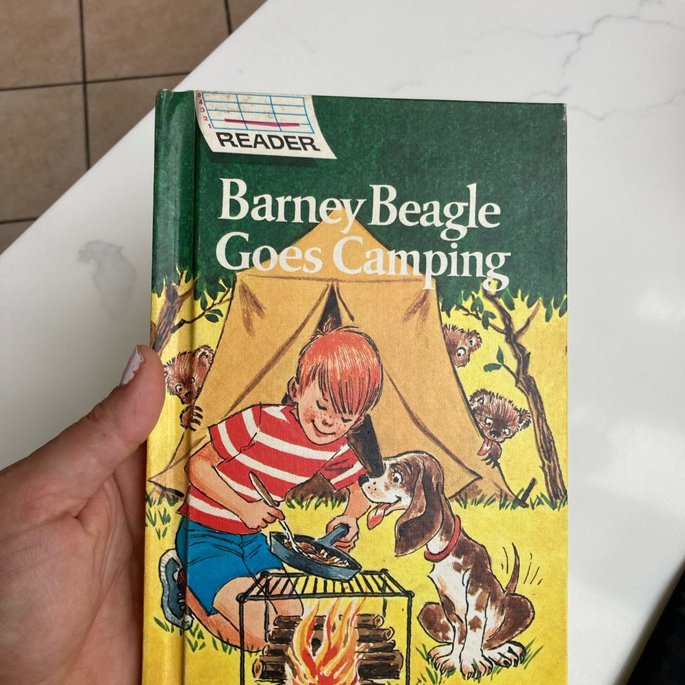 Barney Beagle Goes Camping Book